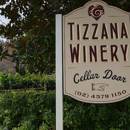 Tizzana Winery Bed And Breakfast Sackville Reach エクステリア 写真