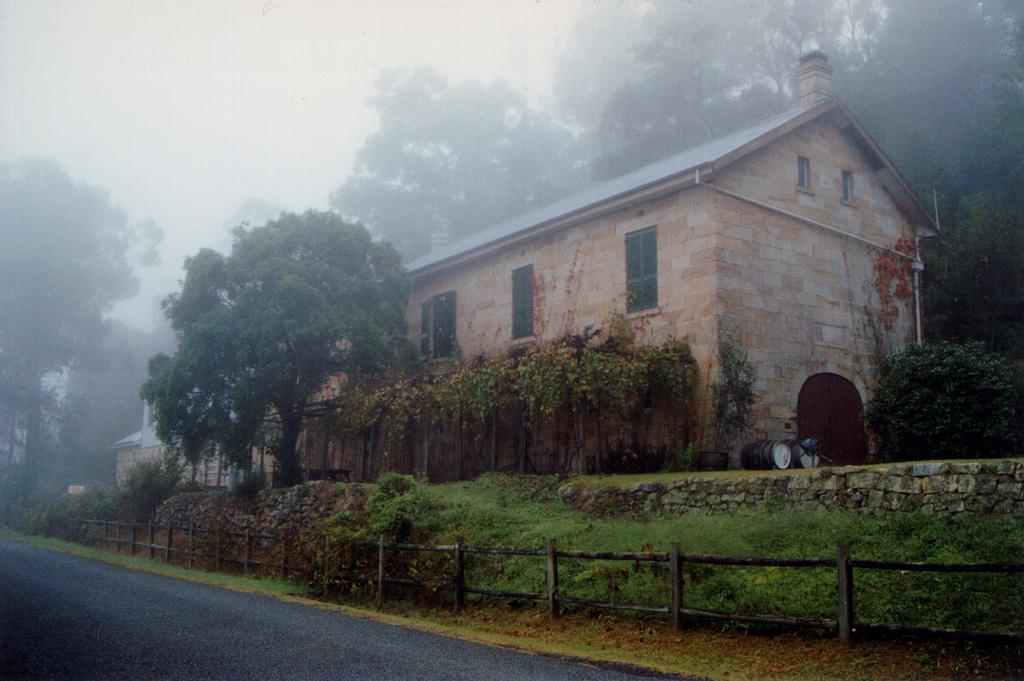 Tizzana Winery Bed And Breakfast Sackville Reach エクステリア 写真